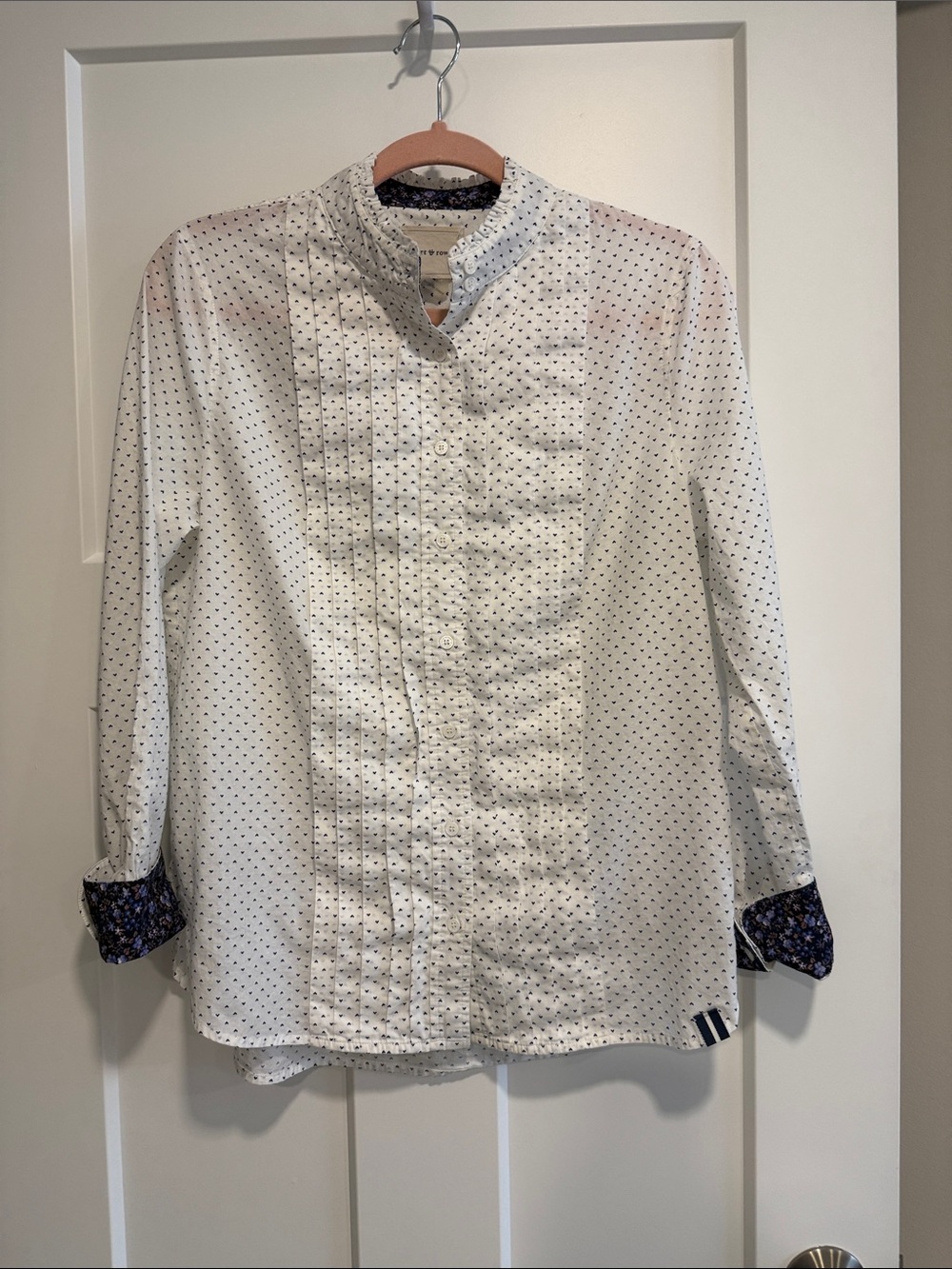 Court & Rowe Floral Cuff Ruffle Collar Button Front Blouse Medium